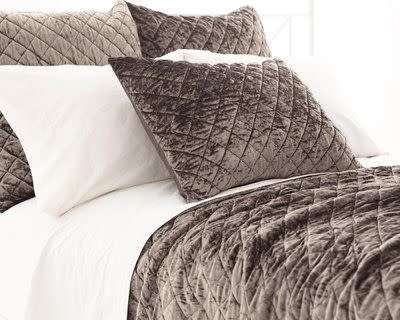 Shams At Ashley Meier Linens Interiors Ashley Meier Design Llc