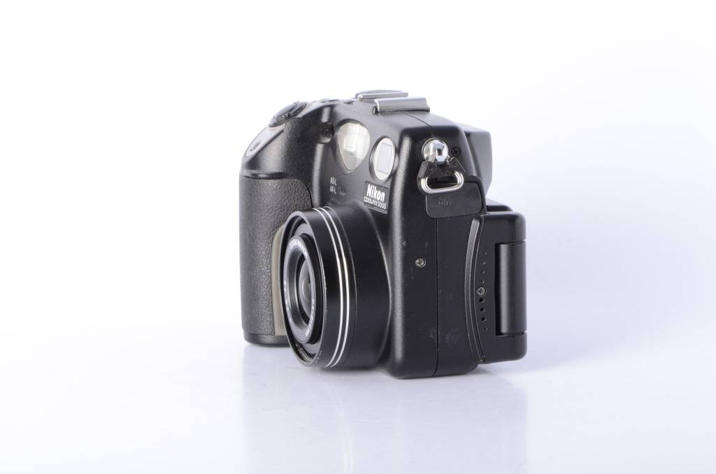 Nikon Coolpix 5000 Digital Camera LeZot Camera Sales and Camera