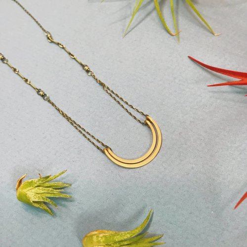 Amy Olson Arc Necklace Amy Olson Arc Necklace