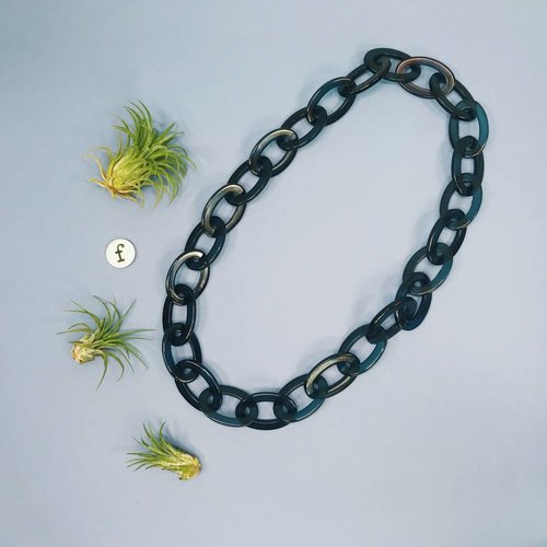 Ink & Alloy Lucite Oval Chain - Peacock Ink & Alloy Lucite Oval Chain - Peacock