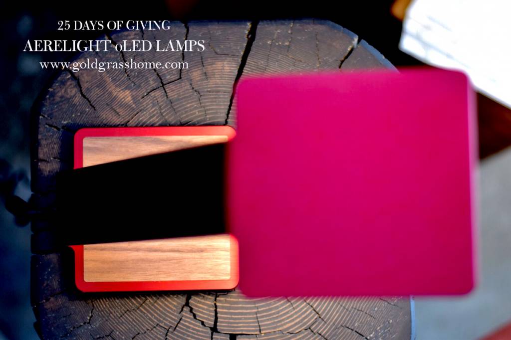 25 Days of Giving – Day 17: Aerelight oLED Lamps