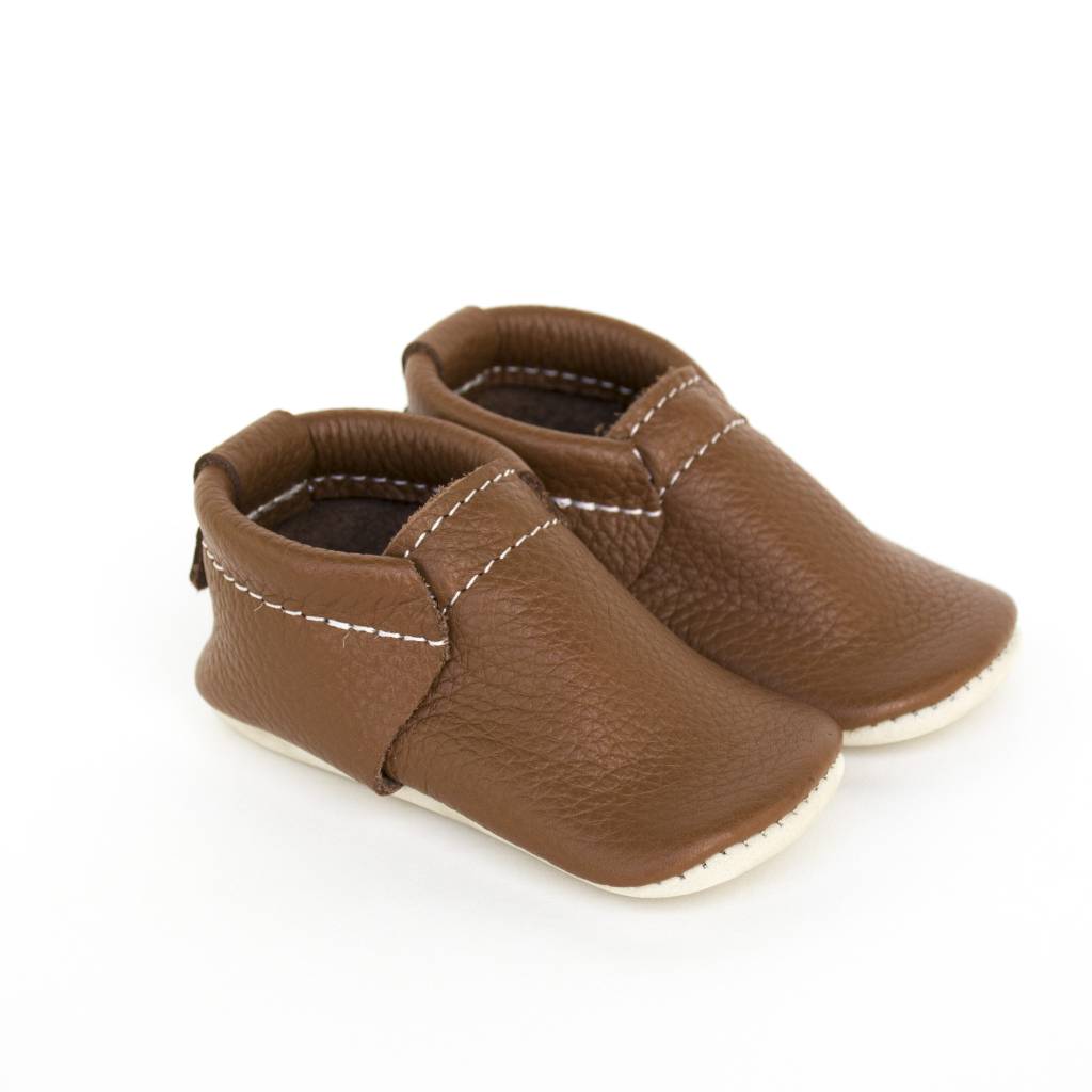 Shoe Style Minimoc Leather Soft Sole Shoes for Babies and Shoe Style Minimoc Leather Soft Sole Shoes for Babies and