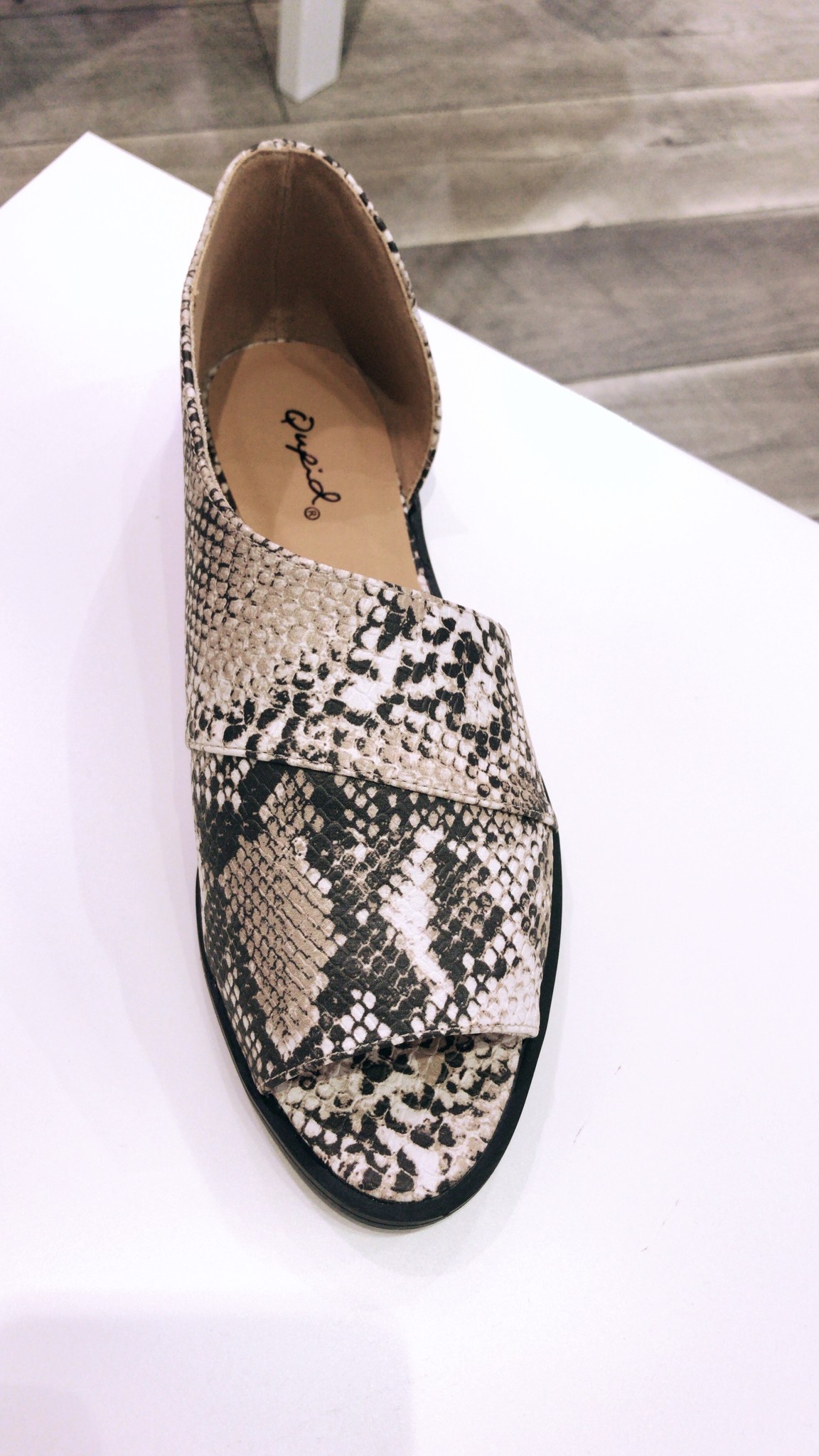 qupid snakeskin sandals