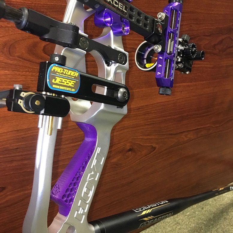 UltraView Hoyt Grip Urban Archery