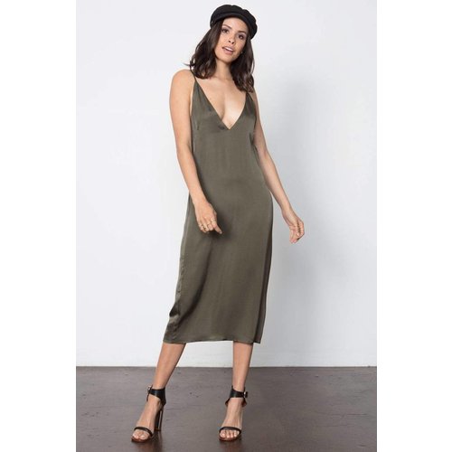 STILLWATER STILLWATER DEEPER V SLIP DRESS STILLWATER STILLWATER DEEPER V SLIP DRESS