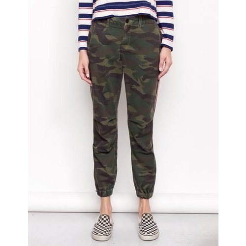 SUNDRY SUNDRY CAMO COTTON TWILL ZIP JOGGER SUNDRY SUNDRY CAMO COTTON TWILL ZIP JOGGER