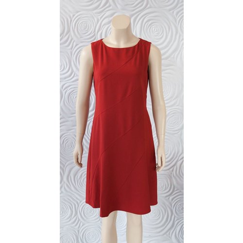 Donna Degnan Donna Degnan Solid Spiral Dress Donna Degnan Donna Degnan Solid Spiral Dress