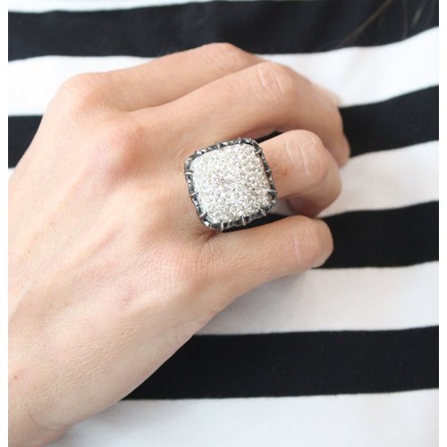 La Costa La Costa Tiara Crystal Ring La Costa La Costa Tiara Crystal Ring