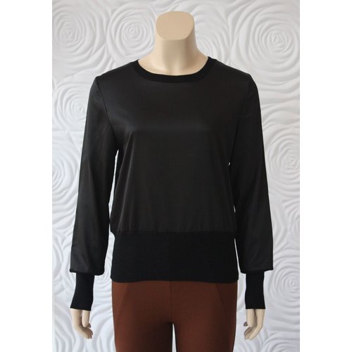 Weill Weill Silk and Knit Lightweight Sweater Weill Weill Silk and Knit Lightweight Sweater