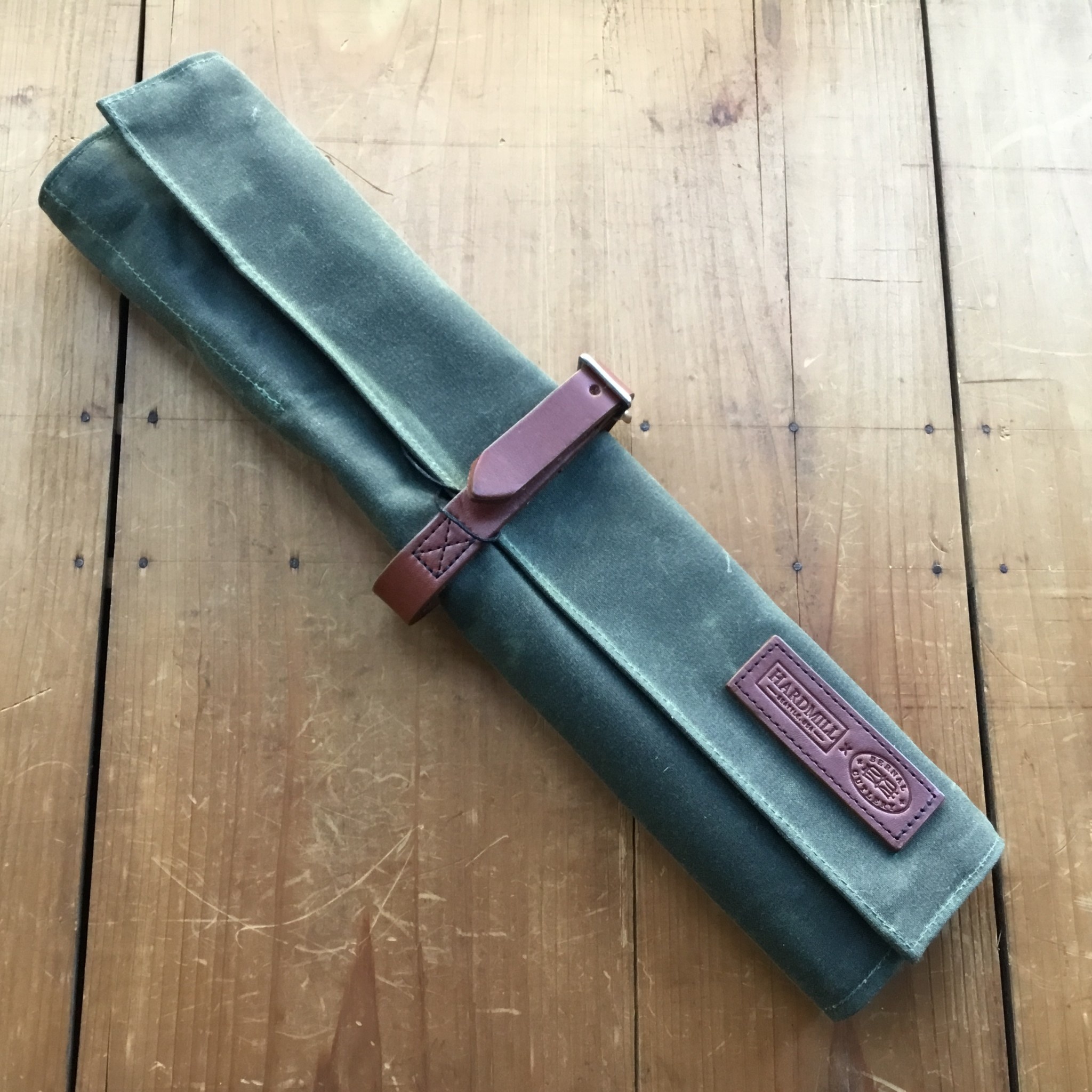 Hardmill Compact Knife Roll Waxed Canvas Olive Bernal Cutlery