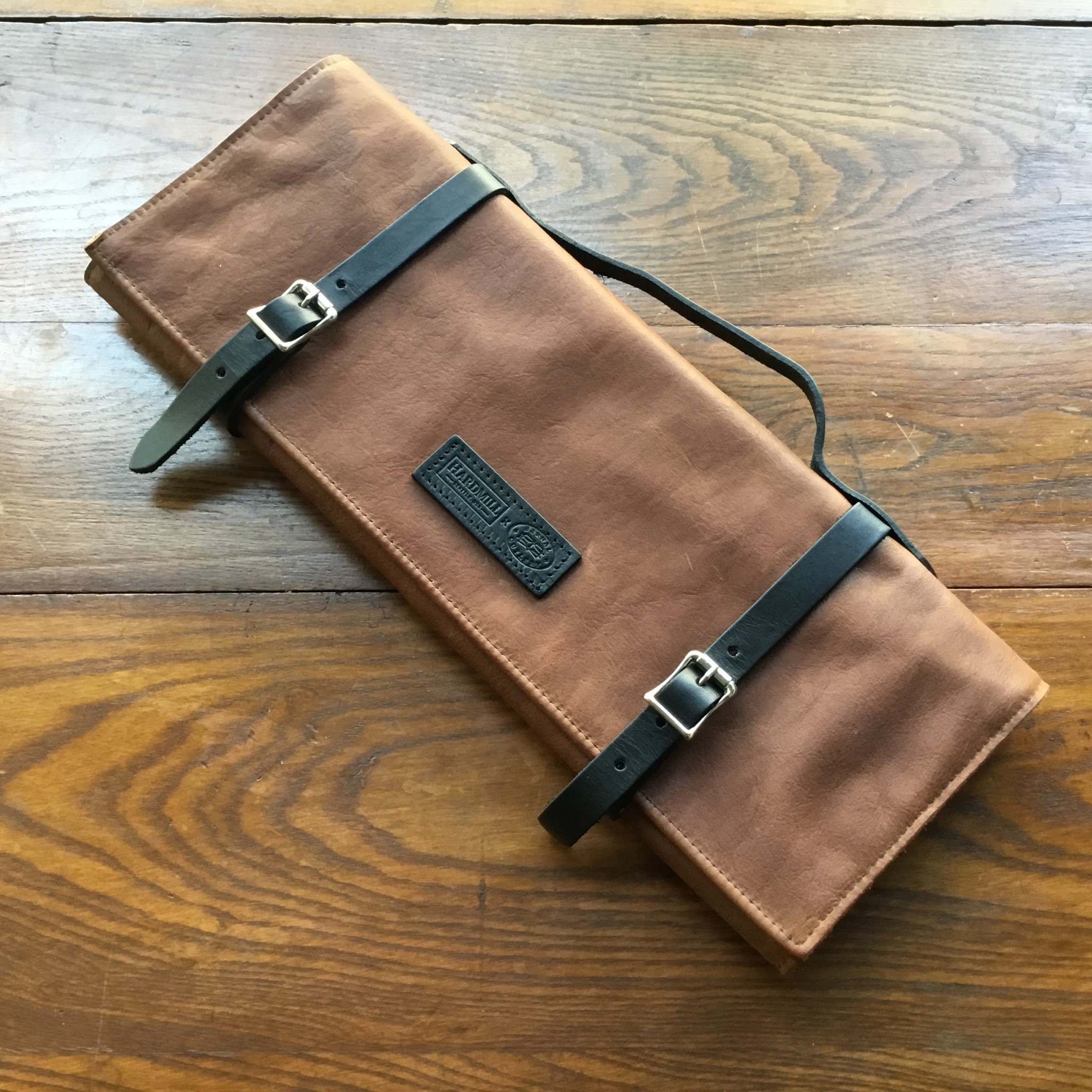 Hardmill Knife Roll Leather Cognac Bernal Cutlery