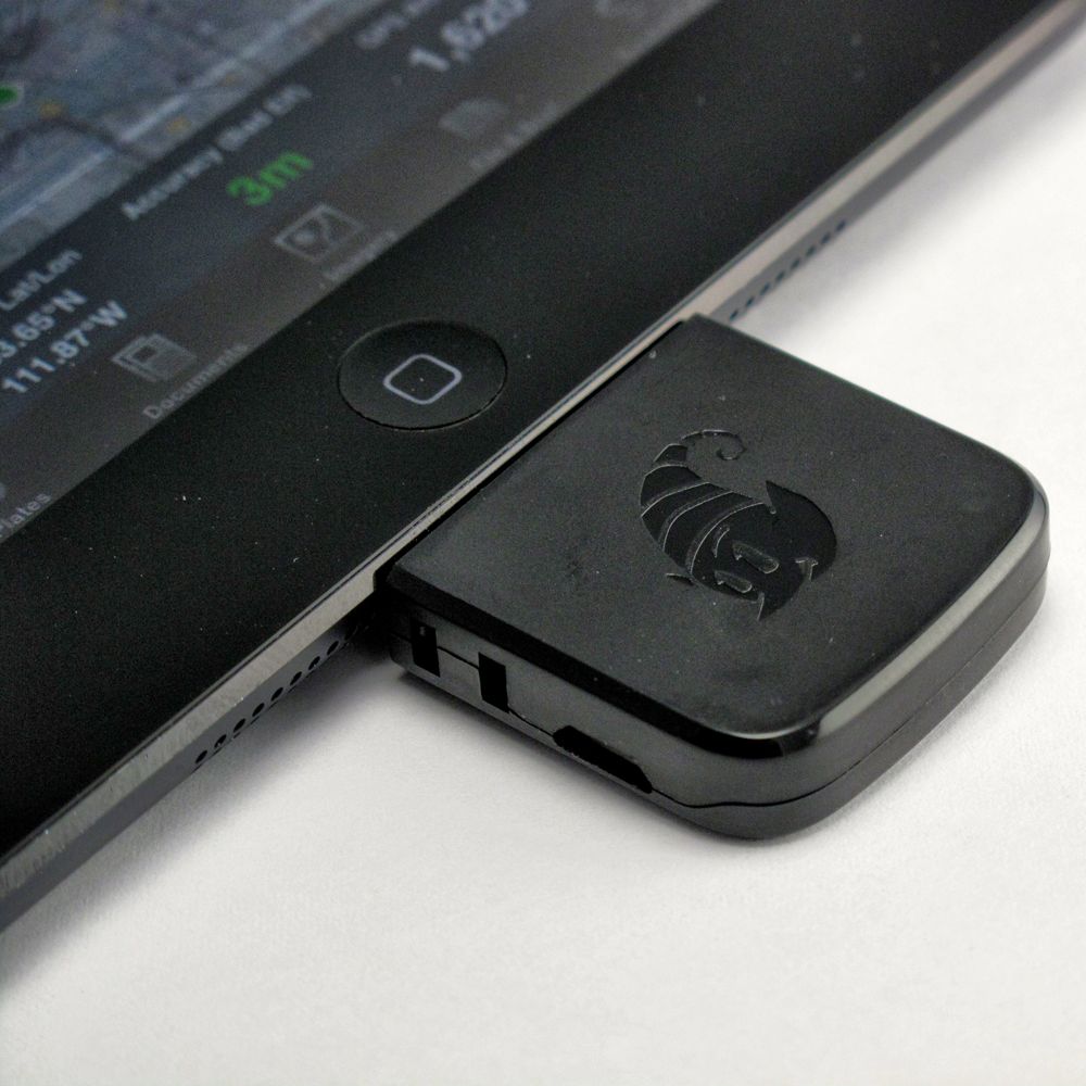 BAD ELF GPS 4 LIGHTNING CONNECTOR Pilot Outfitters