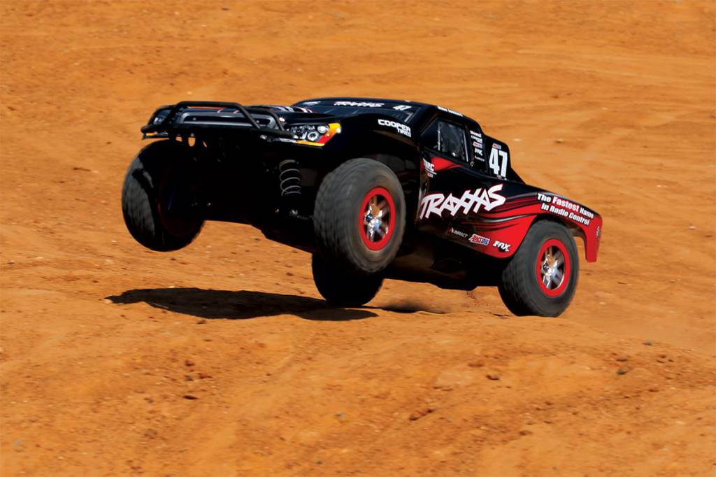 TRA68077-24 1/10 Slash 4X4 Ultimate - HobbyQuarters