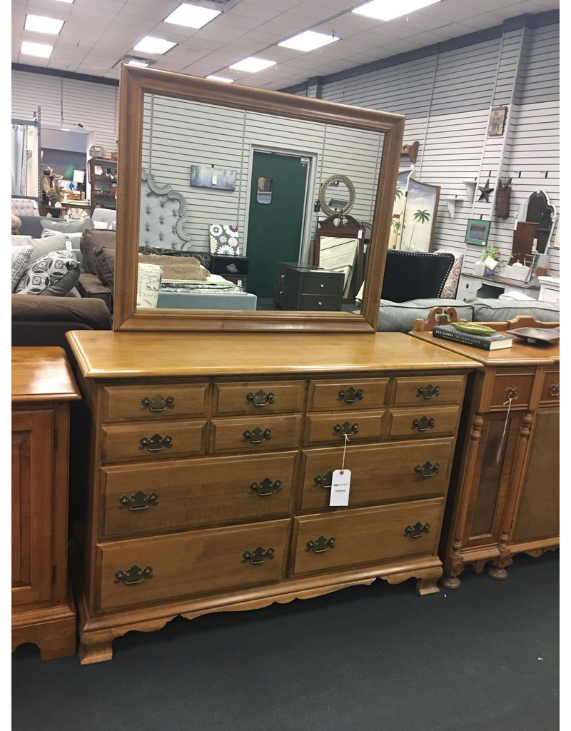 Sterlingworth Corp Colonial Style 6 Drawer Dresser W Mirror