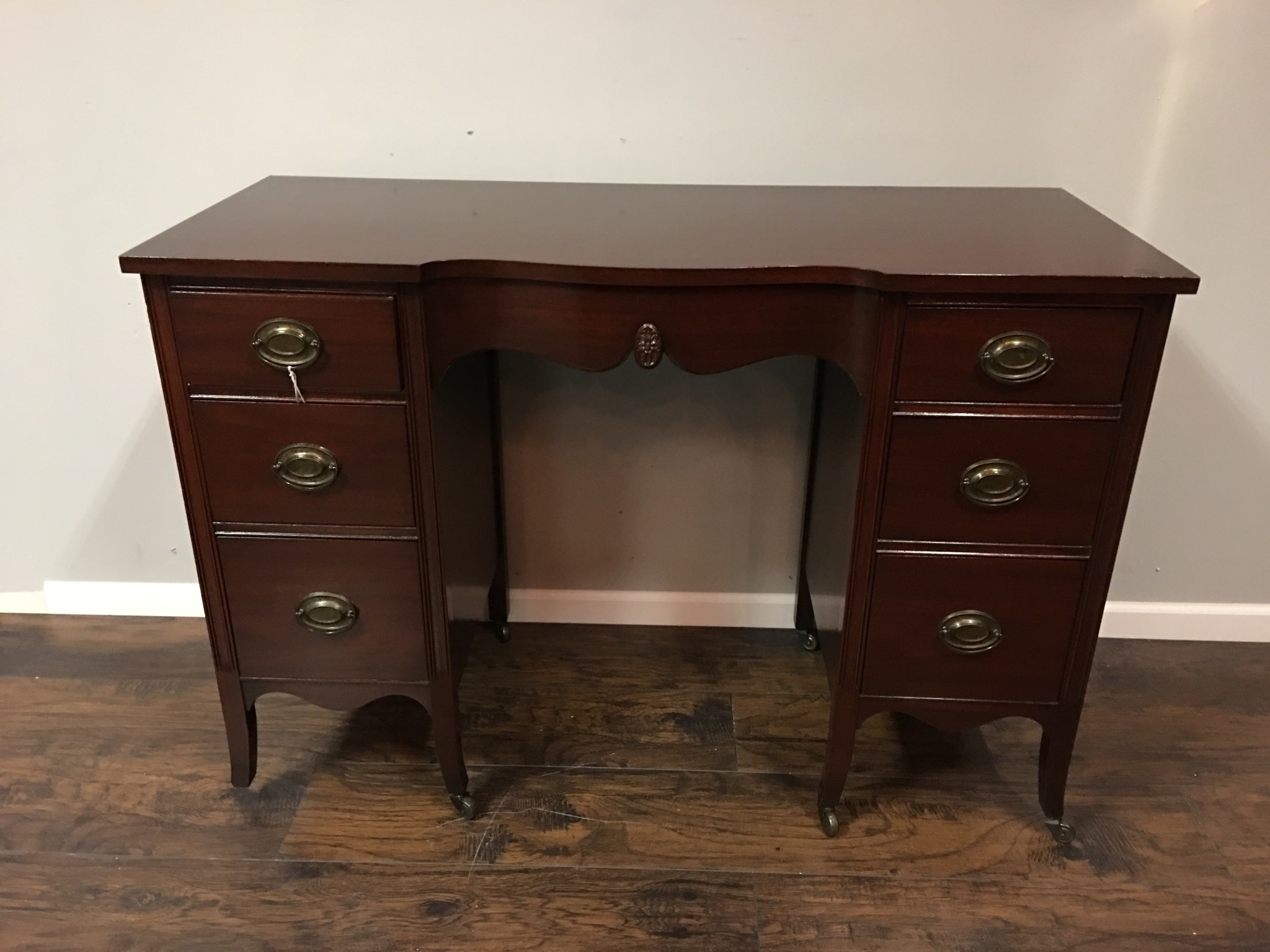 Mahogany 6 Drawer Vanity Desk