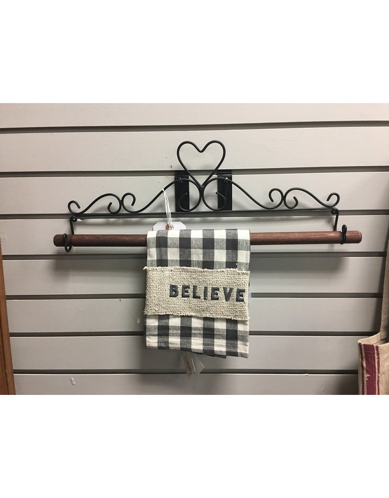 J & J Wire Heart Quilt Rack Heirloom Home