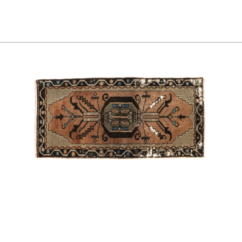 Handmade Vintage Turkish Kilim Rug - Tan and Brown Handmade Vintage Turkish Kilim Rug - Tan and Brown