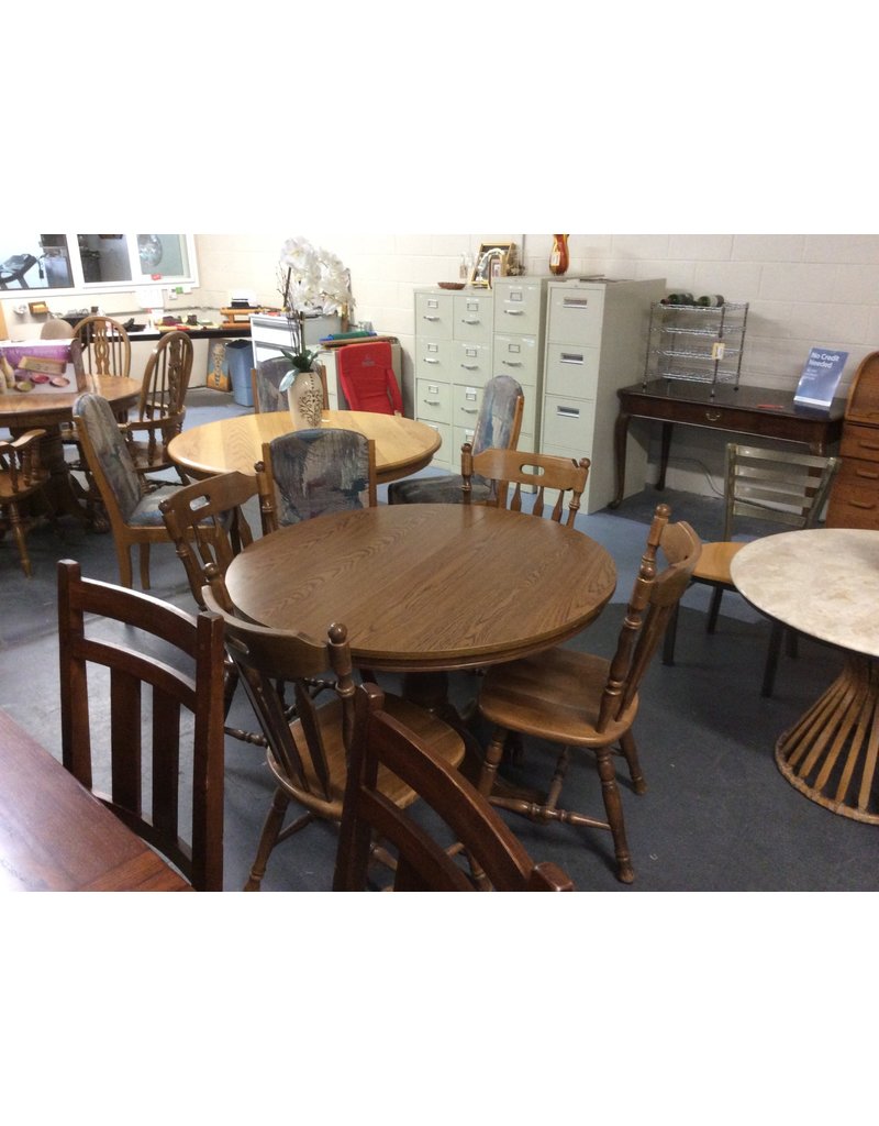 5 Piece Dinette Round Oak Wrap