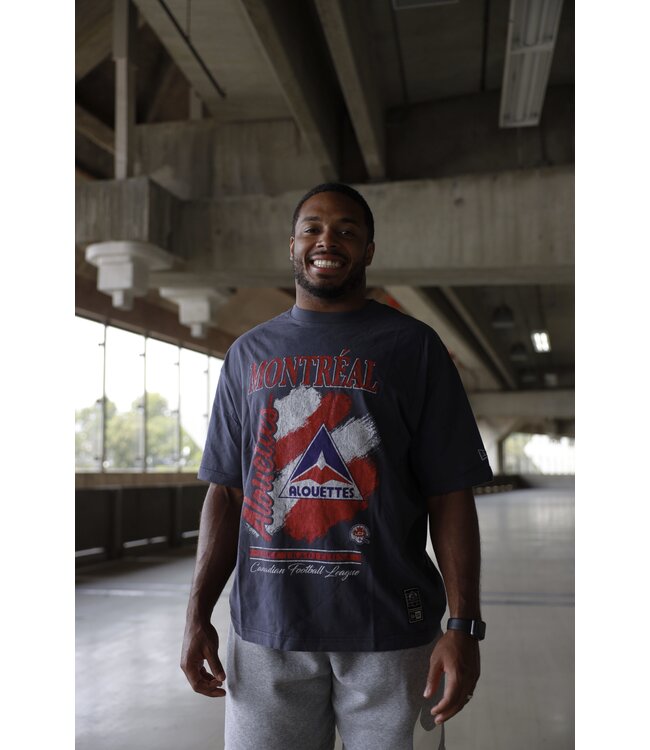 DISTRESSED DELTA GRAPHIC T-SHIRT