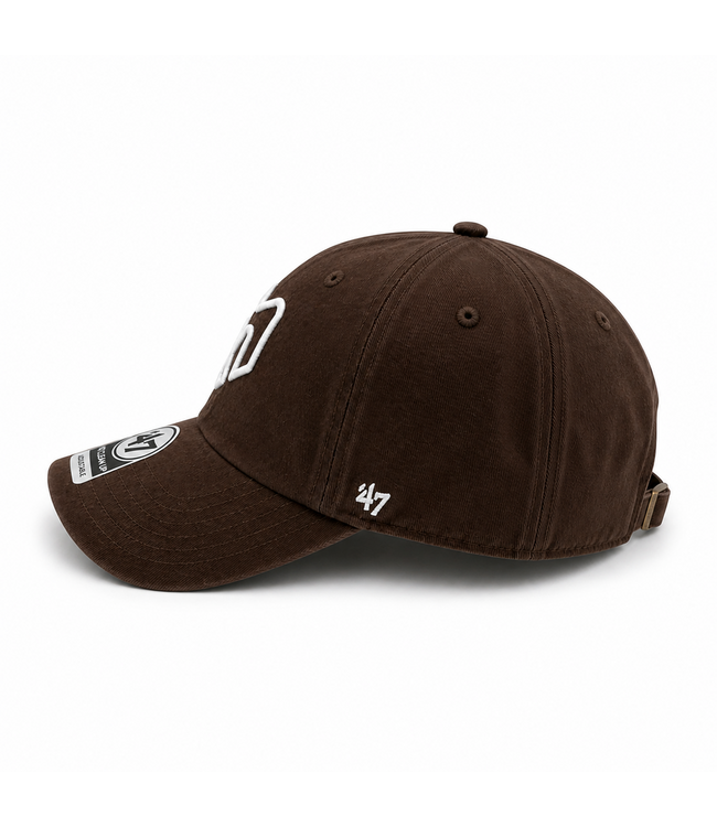 CASQUETTE CLEAN UP BRUNE LOGO BLANC