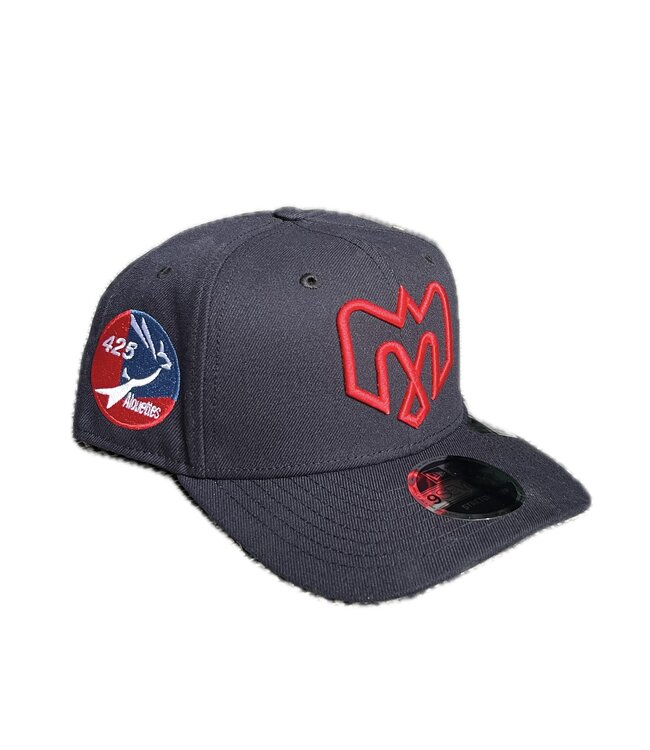 970SS NAVY HAT WITH GOLD PIN - ESCADRON LOGO