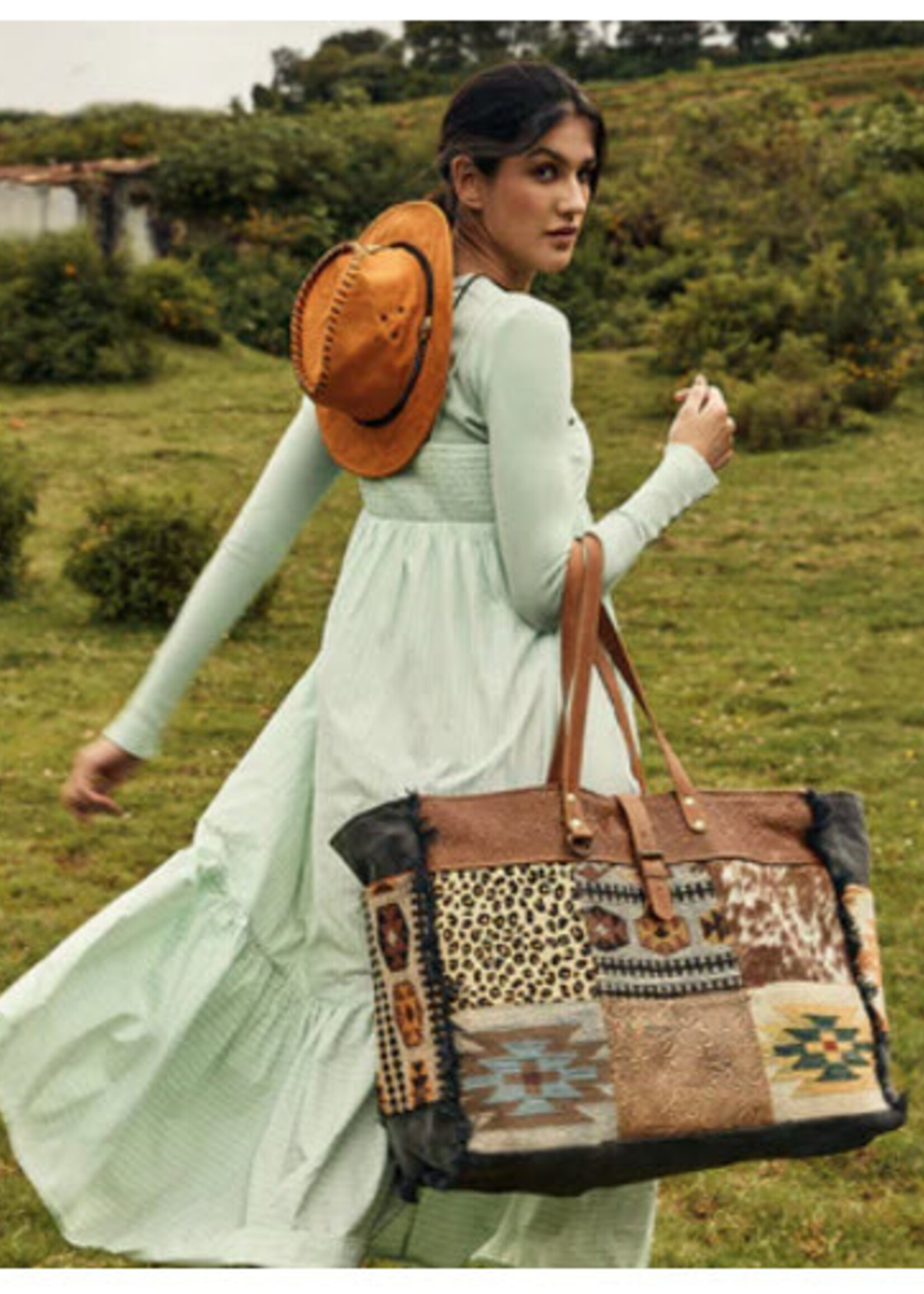Myra Bag Academia Weekender Bag