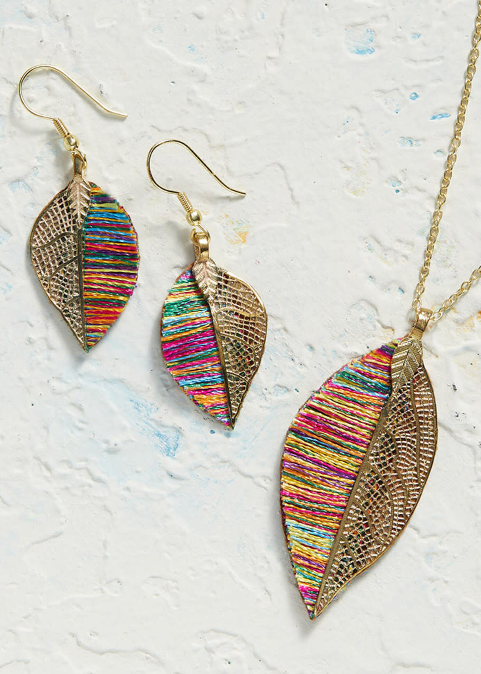 SERRV Sunara Leaf Pendant Necklace