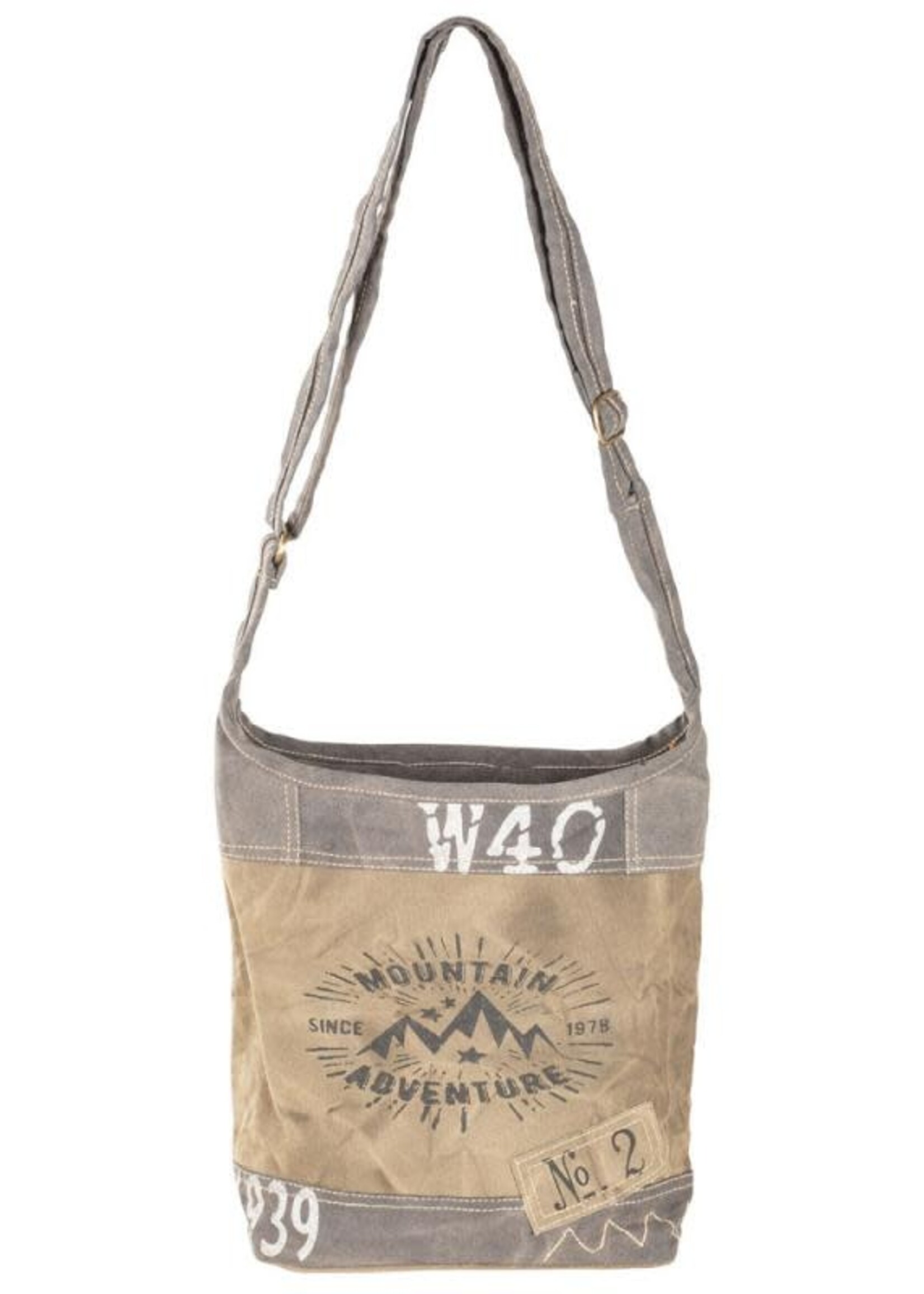 Mtn adventure hobo bag