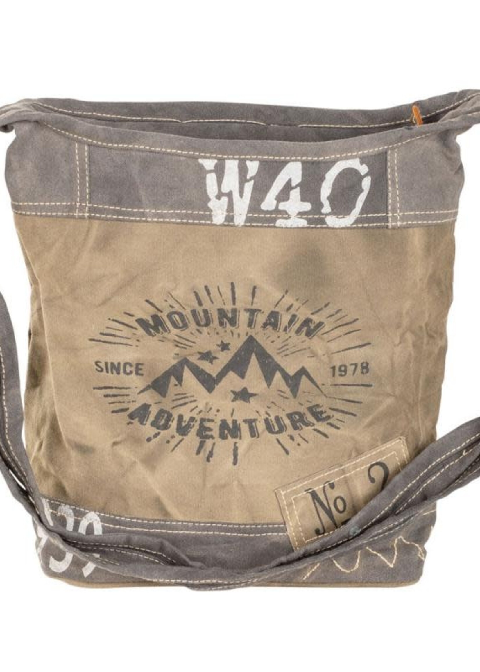 Mtn adventure hobo bag