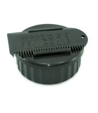 Wax container with comb