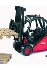 Linde Forklift H30D by Bruder Toys
