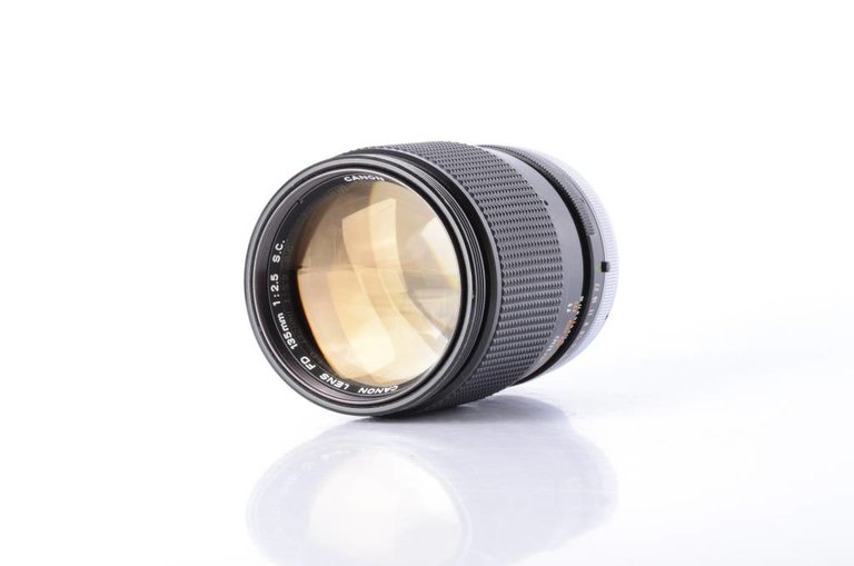 Canon Canon 135mm f/2.5 S.C. Lens