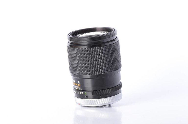 Canon Canon 135mm f/2.5 S.C. Lens