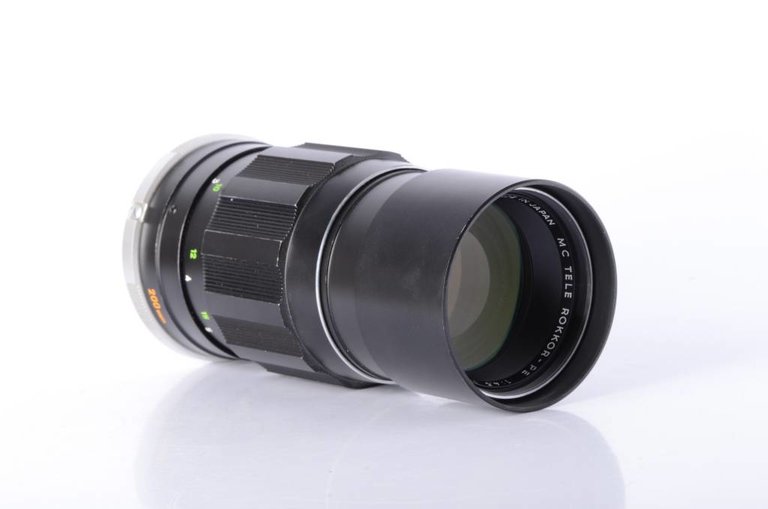 Minolta Minolta 200mm f/4.5 Telephoto Lens  *