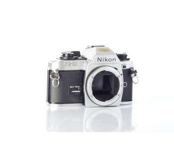 Nikon FG-20 35mm Film Camera *