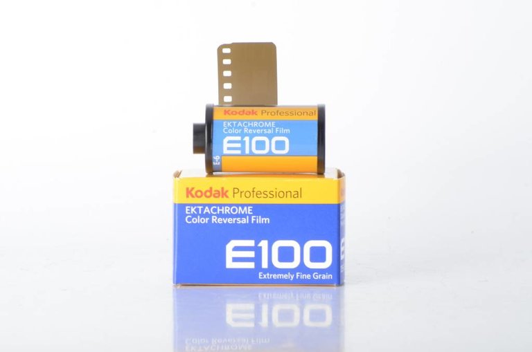 Kodak Kodak Ektachrome E100, Slide 35mm Film (36 Exposure)