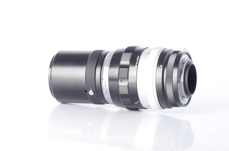 Nikkor-Q 200mm Prime Telephoto f/4 Lens