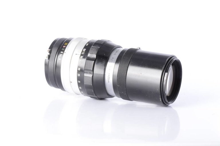 Nikon Nikon 200mm F/4 Prime Telephoto Lens *