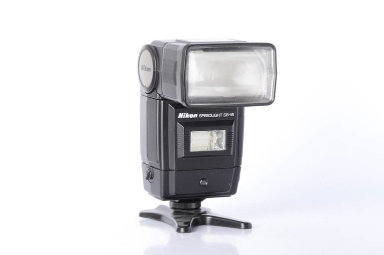 Nikon Nikon Speedlight SB-16