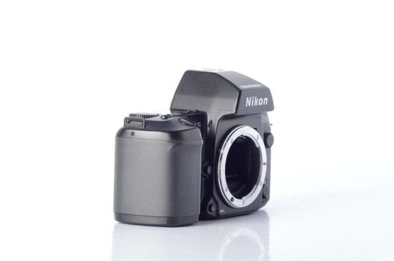 Nikon Nikon N8008s AF 35mm SLR *