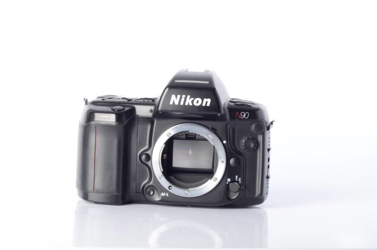 Nikon Nikon N90 SN:2118329