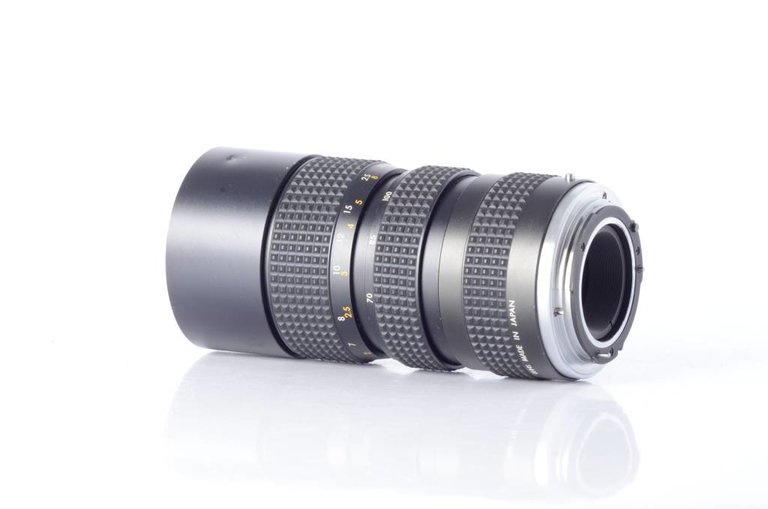 Varionar 70-150mm f/3.8 Mamiya Lens *