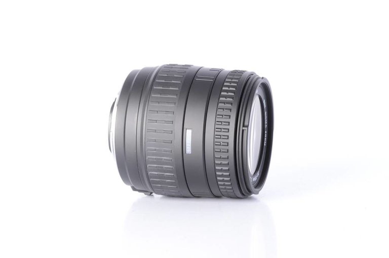 Sigam Sigma 28-135mm f/3.8-5.6 Lens