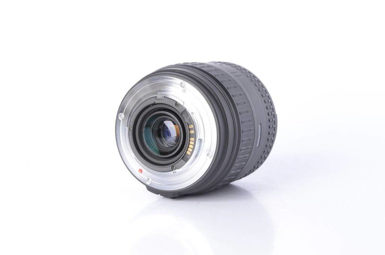 Sigma Sigma 28-135mm f/3.8-5.6 Lens