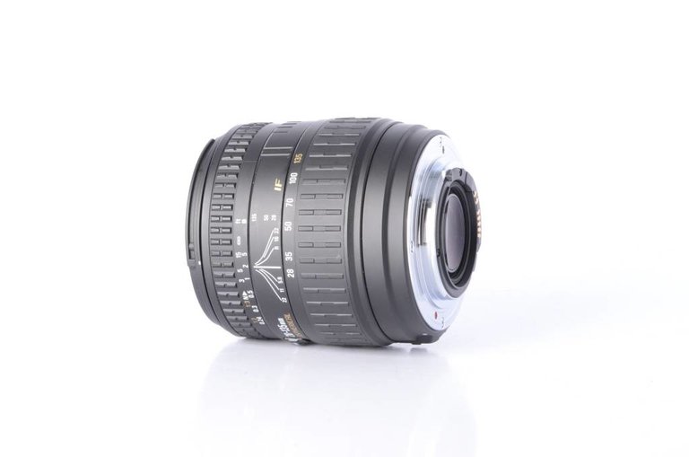 Sigma Sigma 28-135mm f/3.8-5.6 Lens