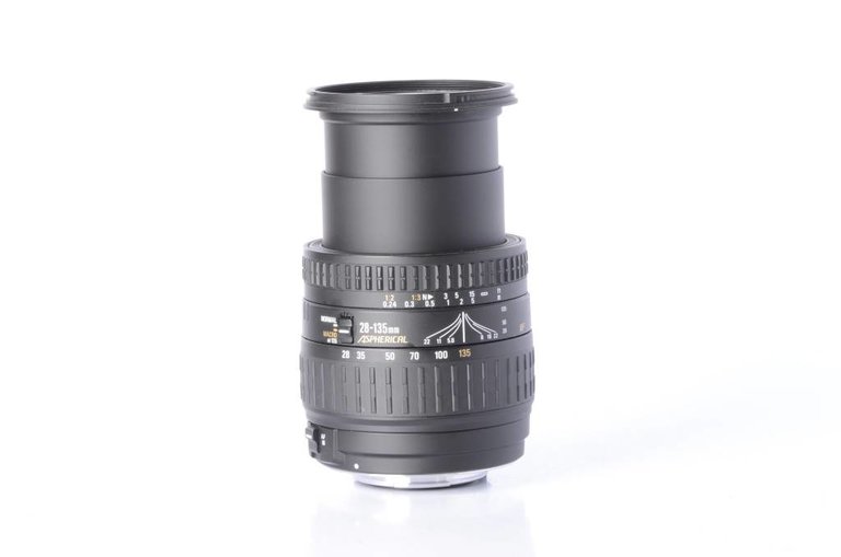 Sigma Sigma 28-135mm f/3.8-5.6 Lens