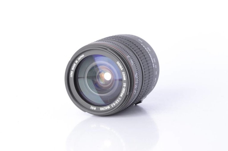 Sigma Sigma 28-300mm f/3.5-6.3 Lens SA Mount