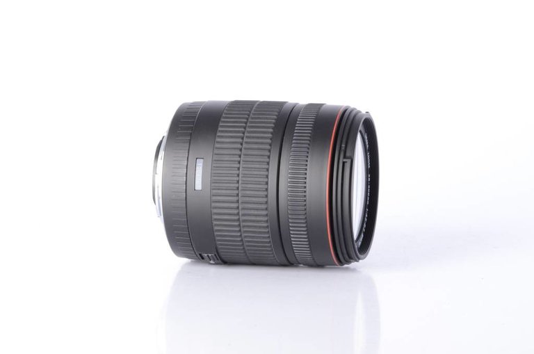 Sigma Sigma 28-300mm f/3.5-6.3 Lens SA Mount
