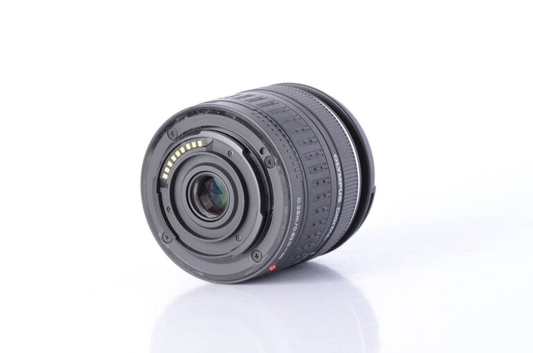 Olympus Olympus E-510 DSLR Camera w/ 14-42mm f/3.5-5.6 Lens *