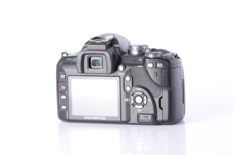 Olympus Olympus E-510 DSLR Camera w/ 14-42mm f/3.5-5.6 Lens *